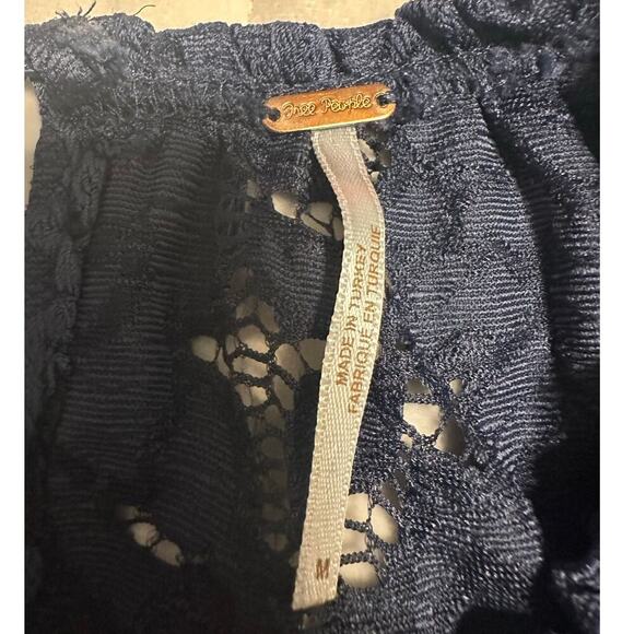 Free People Lace Blouse  Women's Size Medium Blue Eyelet Boho Top Flowy - Picture 5 of 7